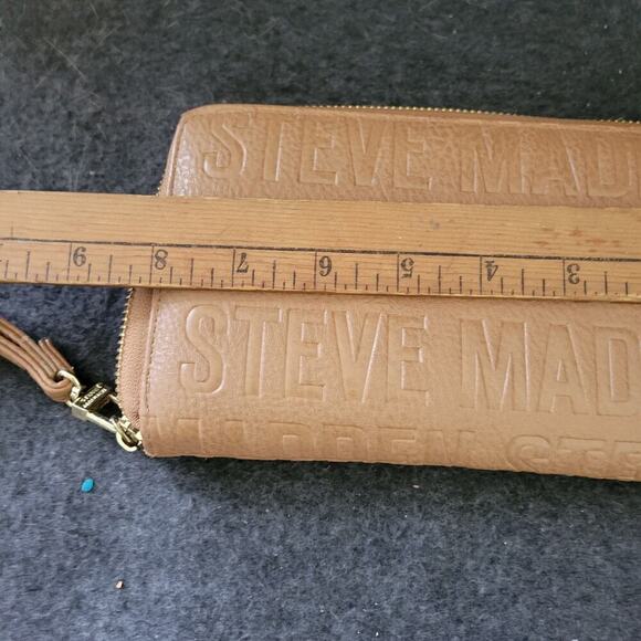 Steve Madden wallet‎ embossed tan - Picture 7 of 7